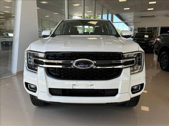FORD RANGER 3.0 V6 TURBO DIESEL CD XLT 4X4 AUTOMÁTICO FORD RANGER 3.0 V6 TURBO DIESEL CD XLT 4X4 AUTOMÁTICO
